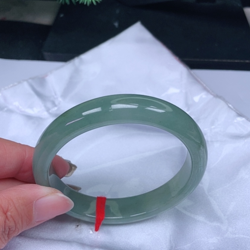 【闪购商品】翡翠手镯未镶嵌晨*曦贵妃，