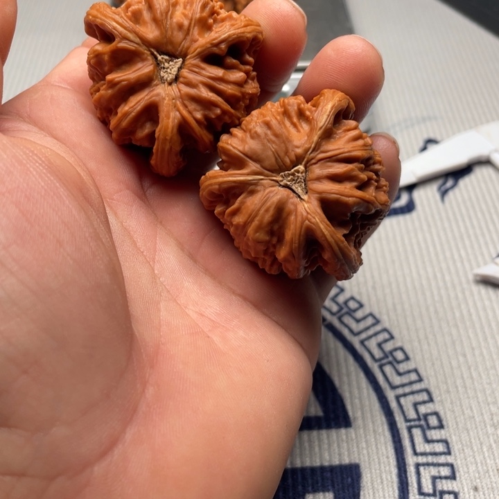 恬***无文玩核桃吊坠三棱三棱三棱三棱