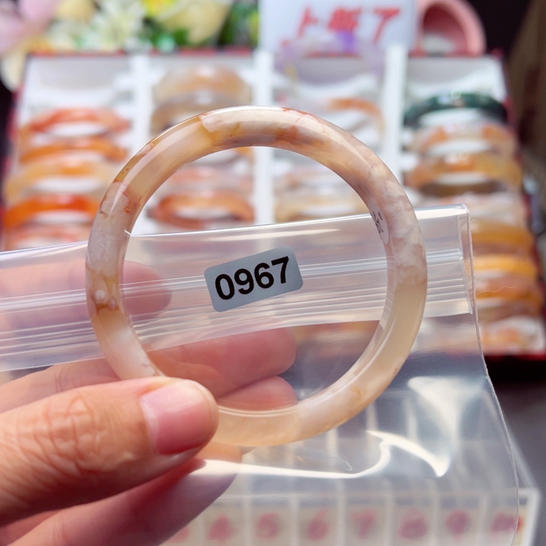 玛瑙/玉髓手镯未镶嵌?***后