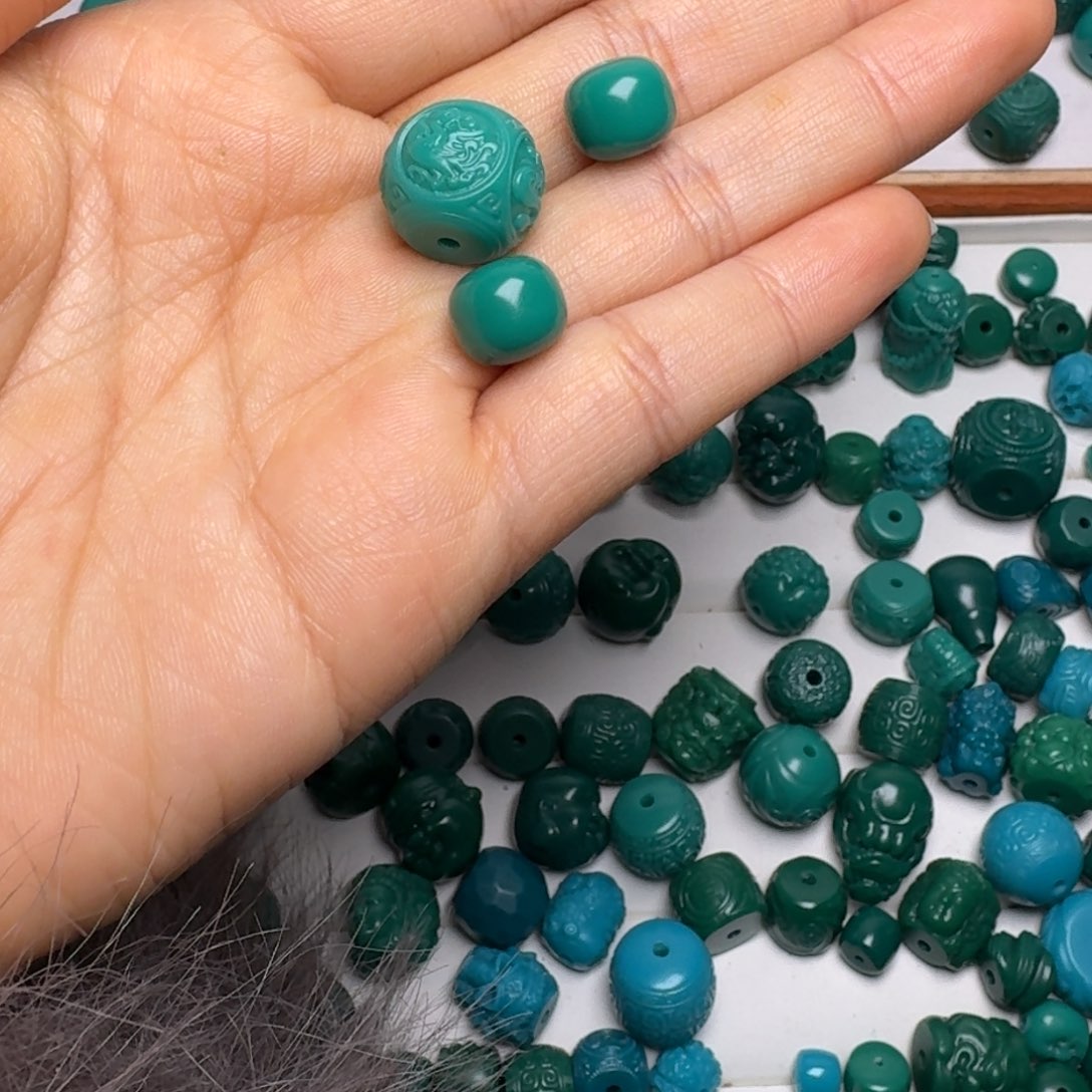 琉璃颈饰科技松配饰