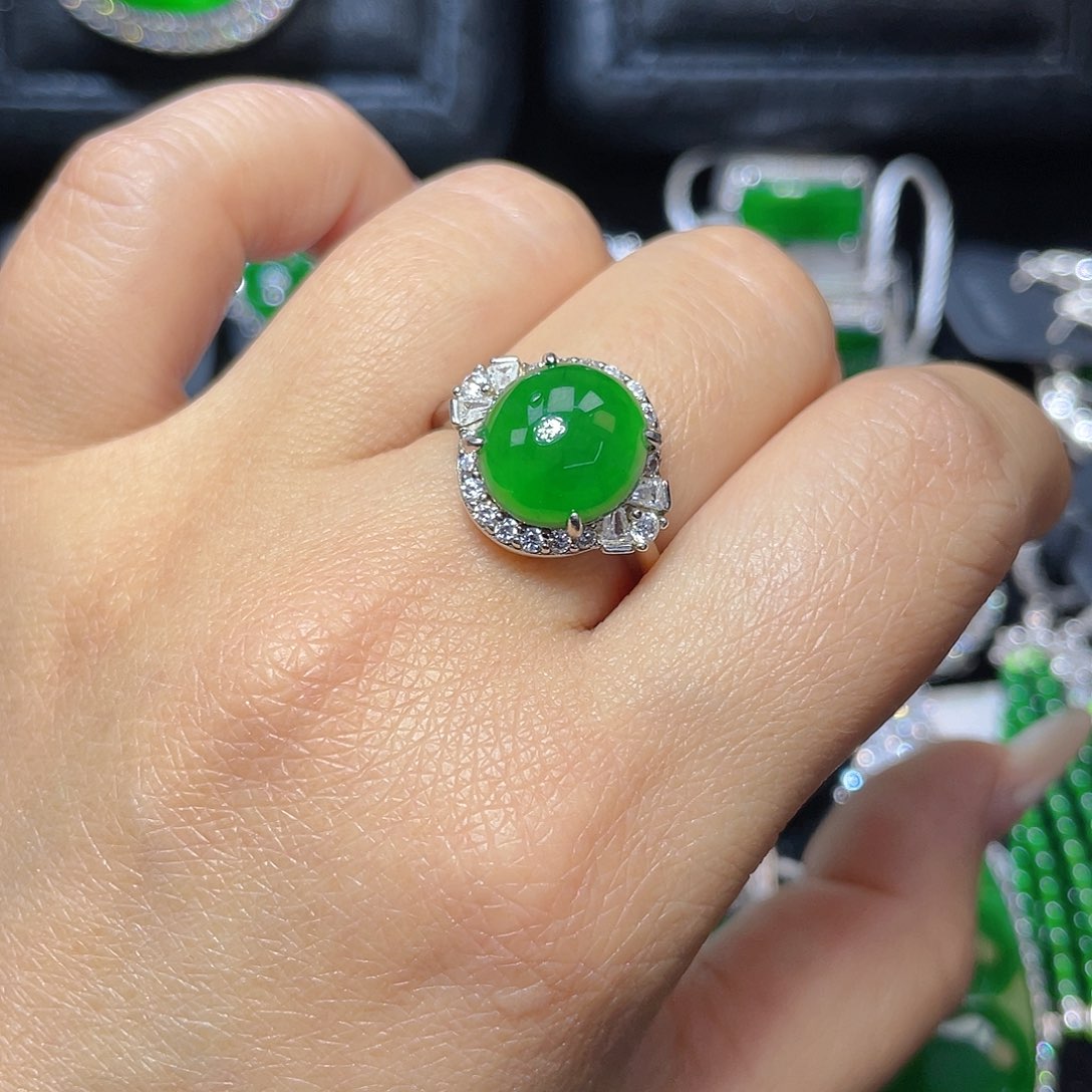 翡翠颈饰银S925镶嵌翡翠