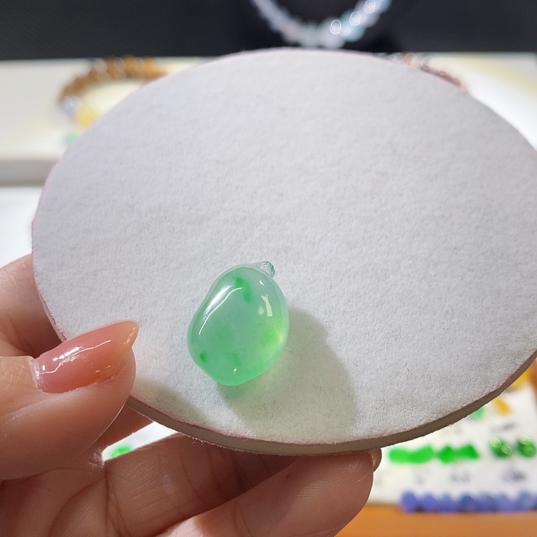 翡翠把件未镶嵌福瓜