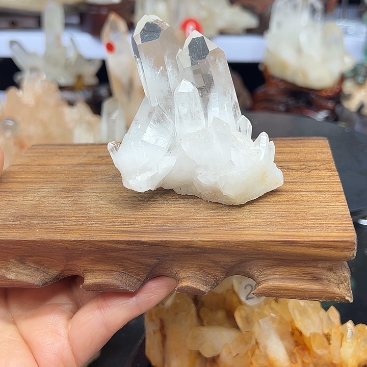 未镶嵌水晶珠宝半成品