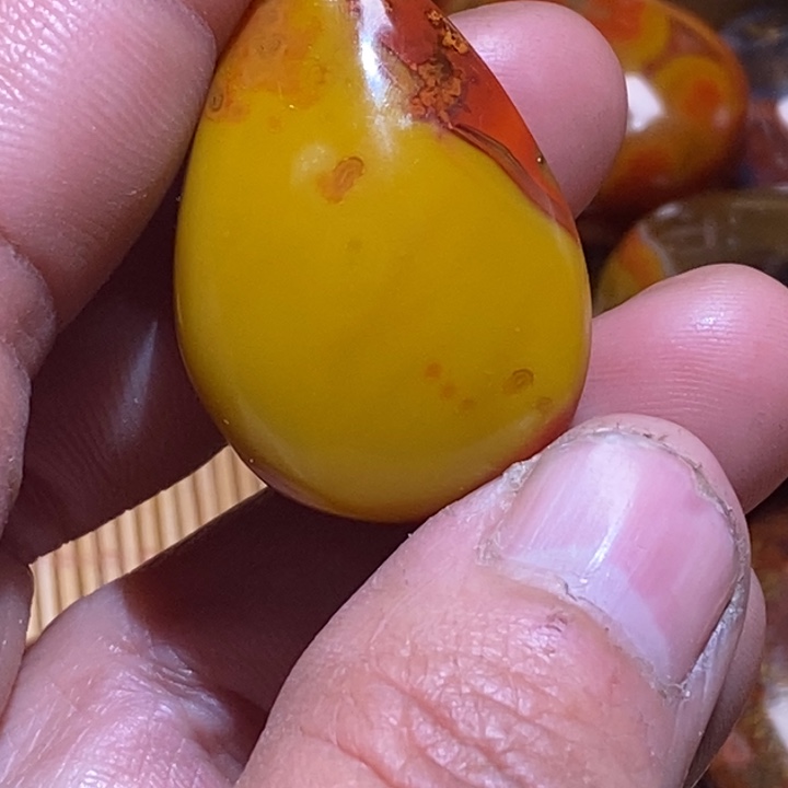 未镶嵌战国红吊坠玛瑙/玉髓J****金