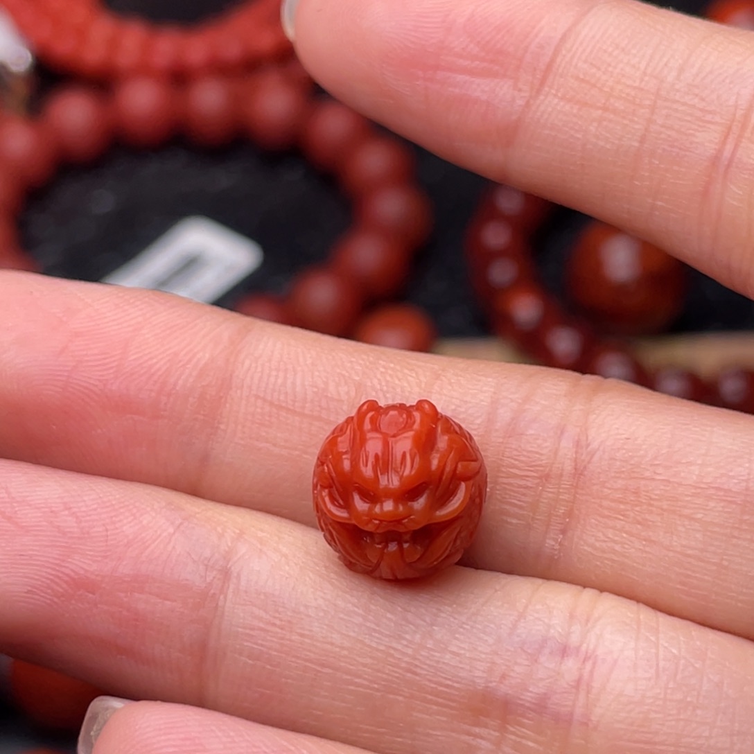 砖***子南红玛瑙未镶嵌手串10.9mm龙珠