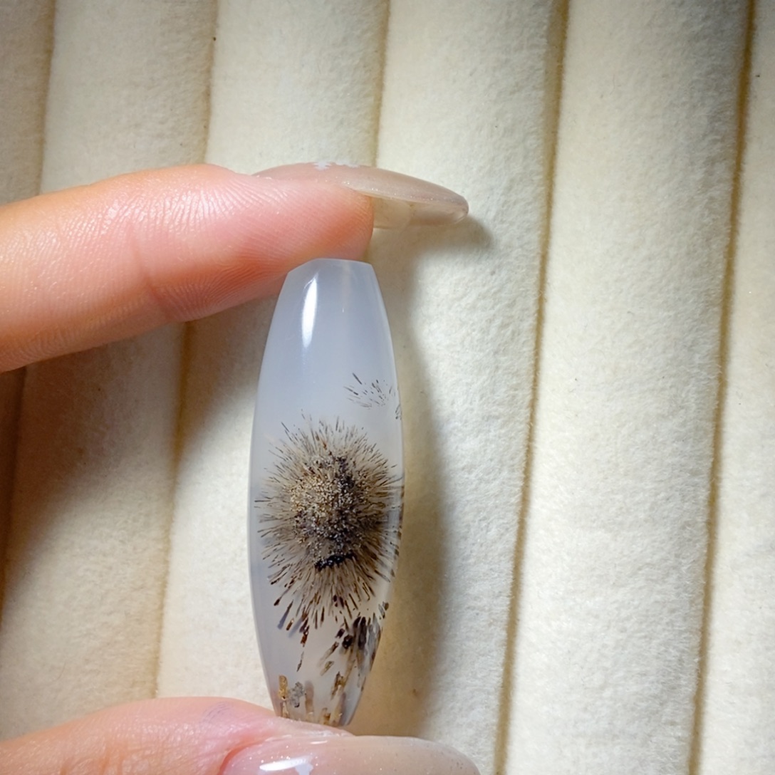 冯***宝玛瑙/玉髓未镶嵌吊坠(不含链)