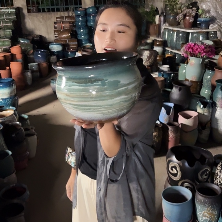 口25高18一个盆子。 
