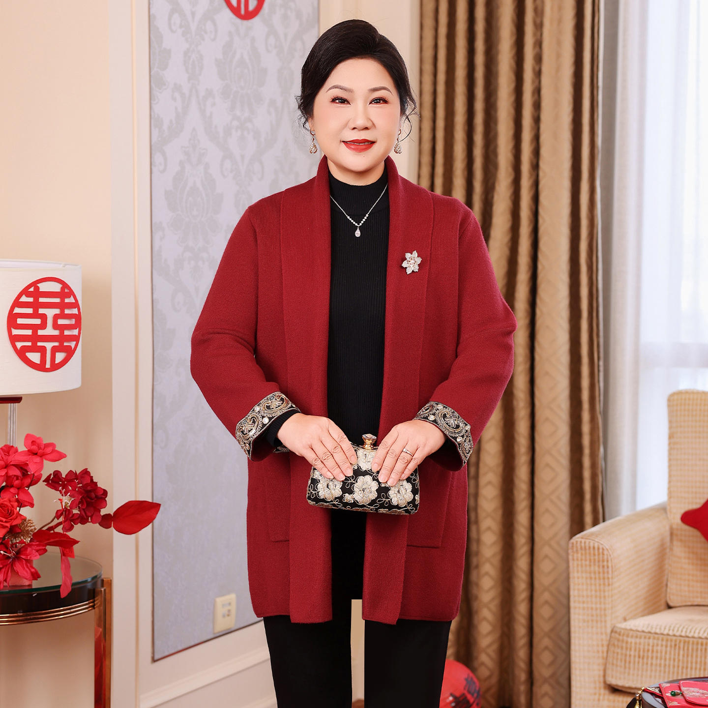 10月份穿的喜婆婆装订婚宴妈妈装平时可穿毛衣开衫红色喜庆一整套
