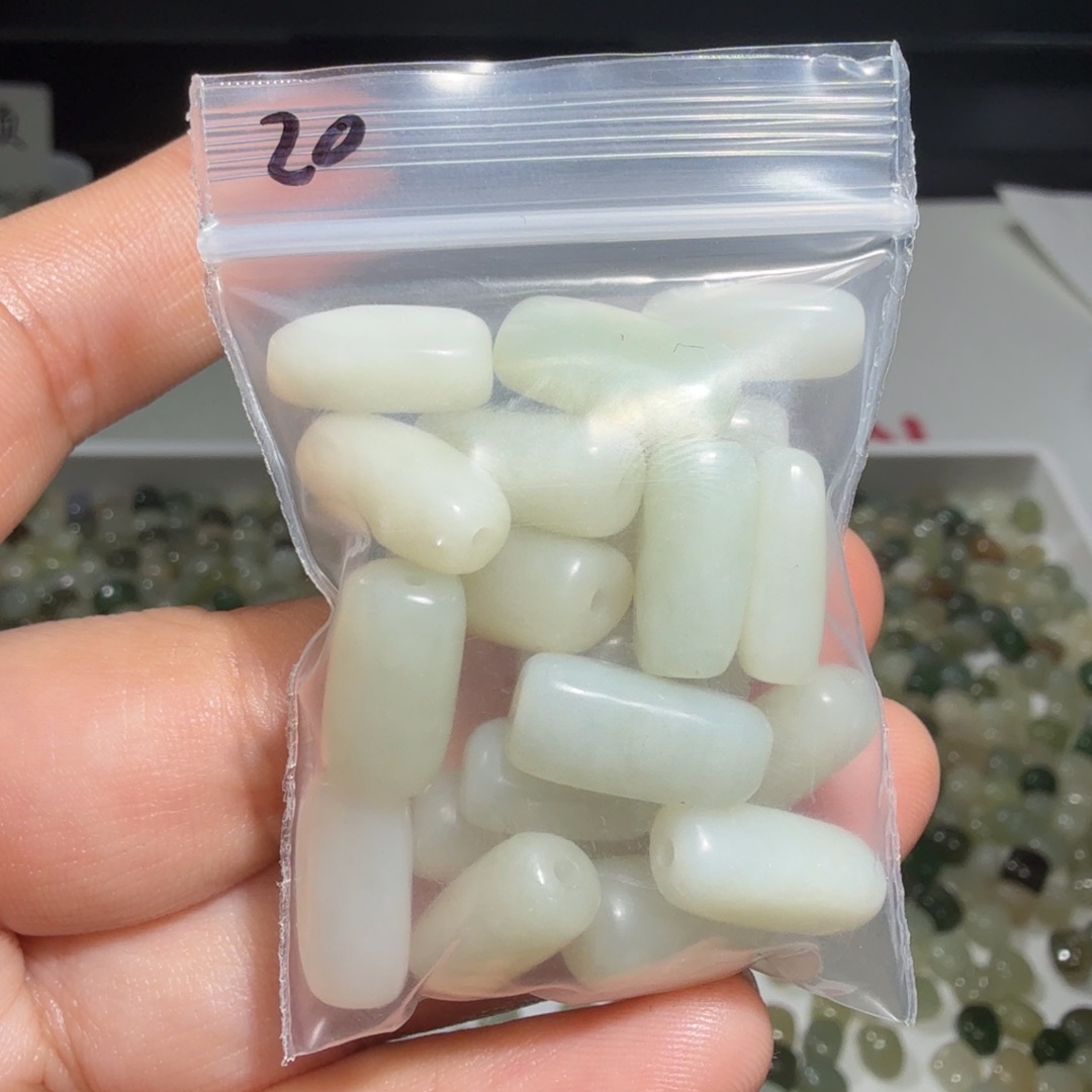 和田玉未镶嵌珠宝奇石