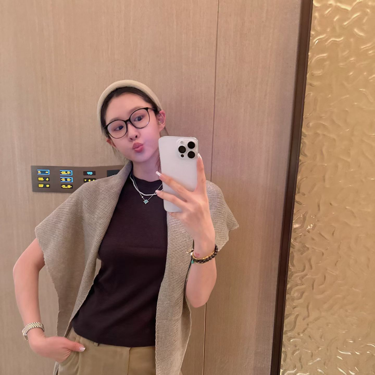 时尚原绒色纯色长款保暖披肩围巾简约多功能经典女