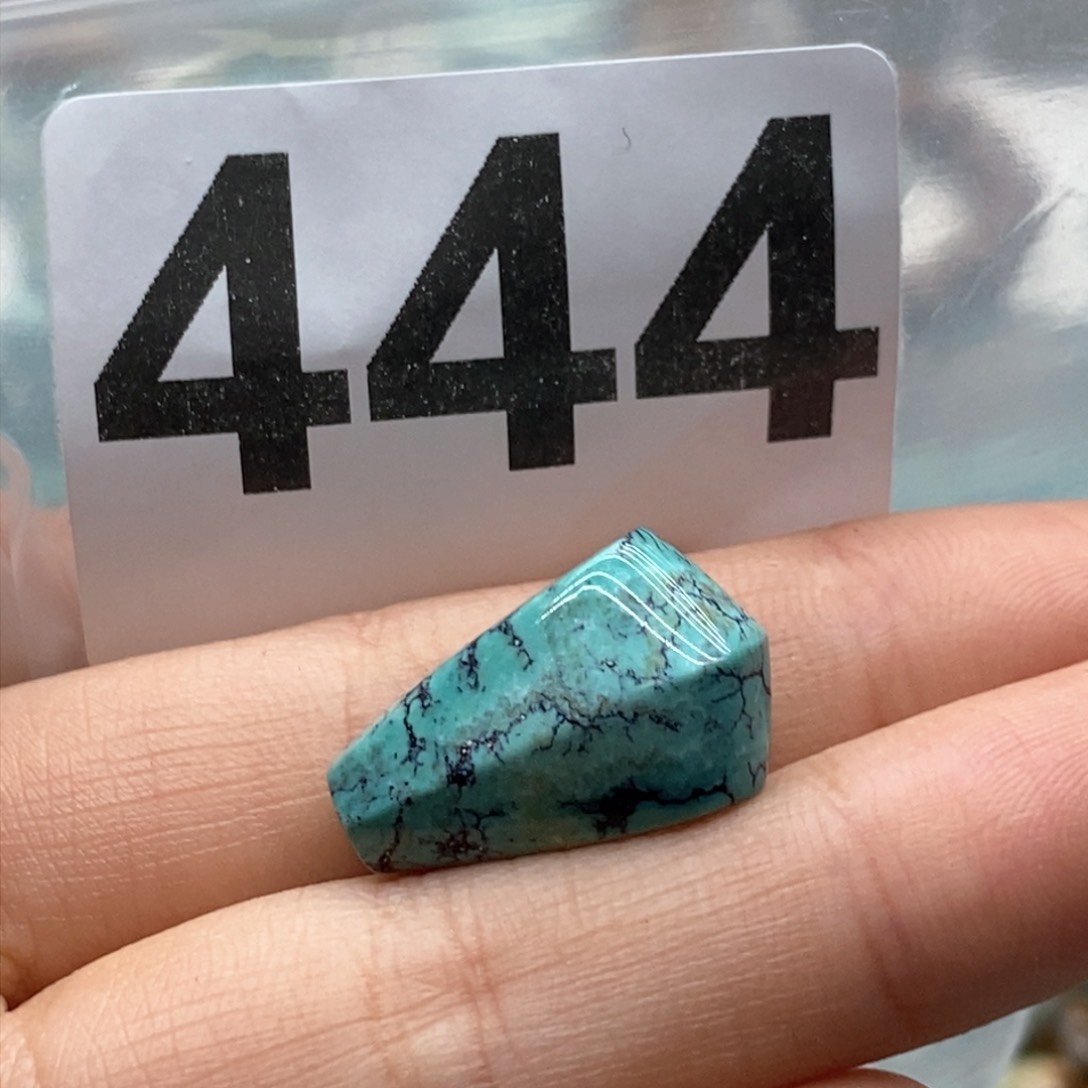 绿松石颈饰未镶嵌