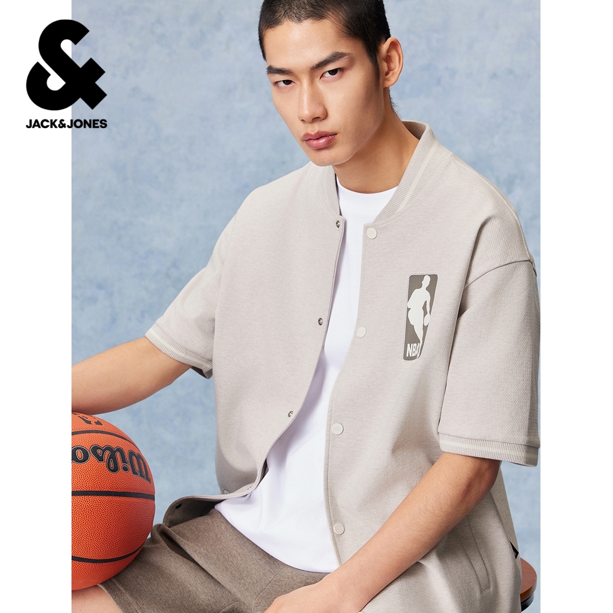 【NBA联名款】杰克琼斯男装短袖卫衣百搭舒适潮精致刺绣装饰宽松