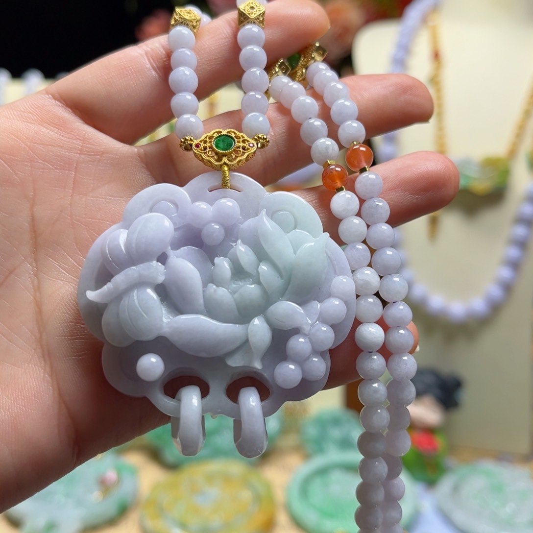 翡翠颈饰未镶嵌天然翡翠