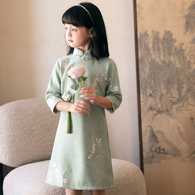 新中式女童旗袍2025新款复古民国风绿色改良儿童连衣裙洋气高级感