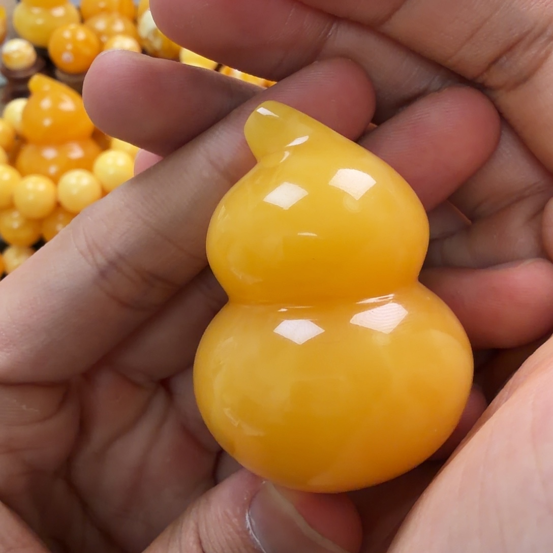 琥珀未镶嵌珠宝奇石32g