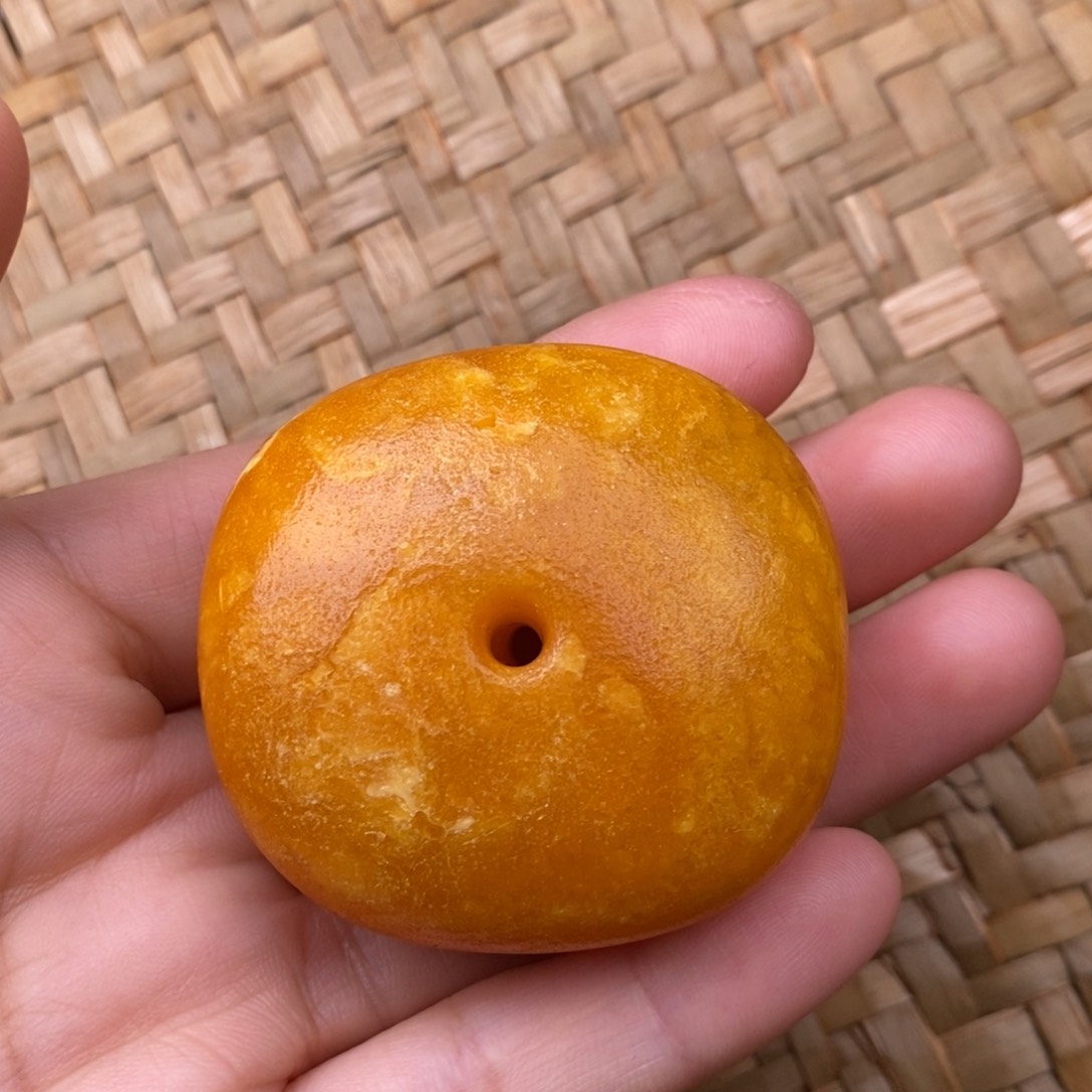 蜜蜡裸石未镶嵌蜜蜡