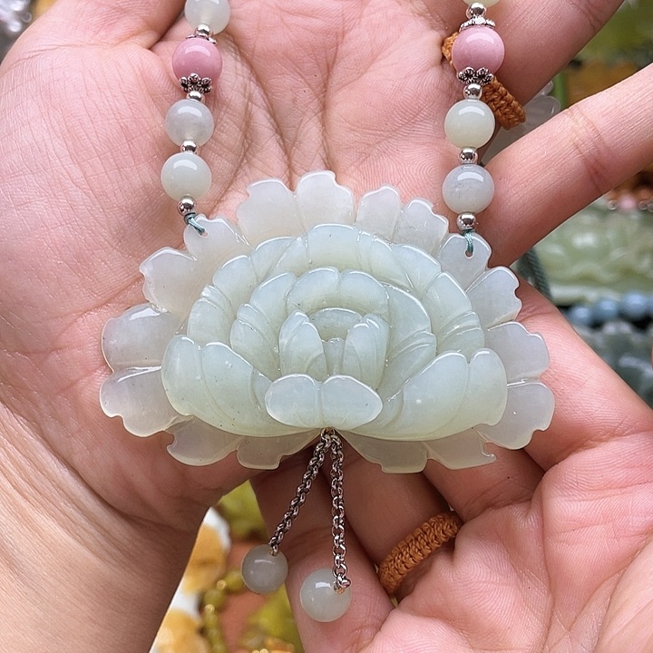 蛇纹石玉未镶嵌吊坠