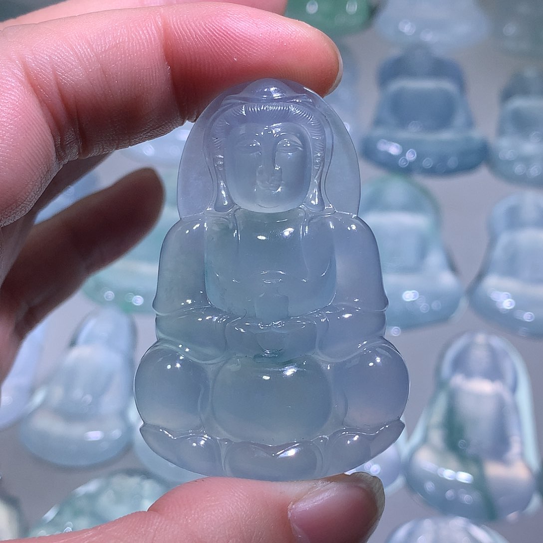 翡翠颈饰未镶嵌观音