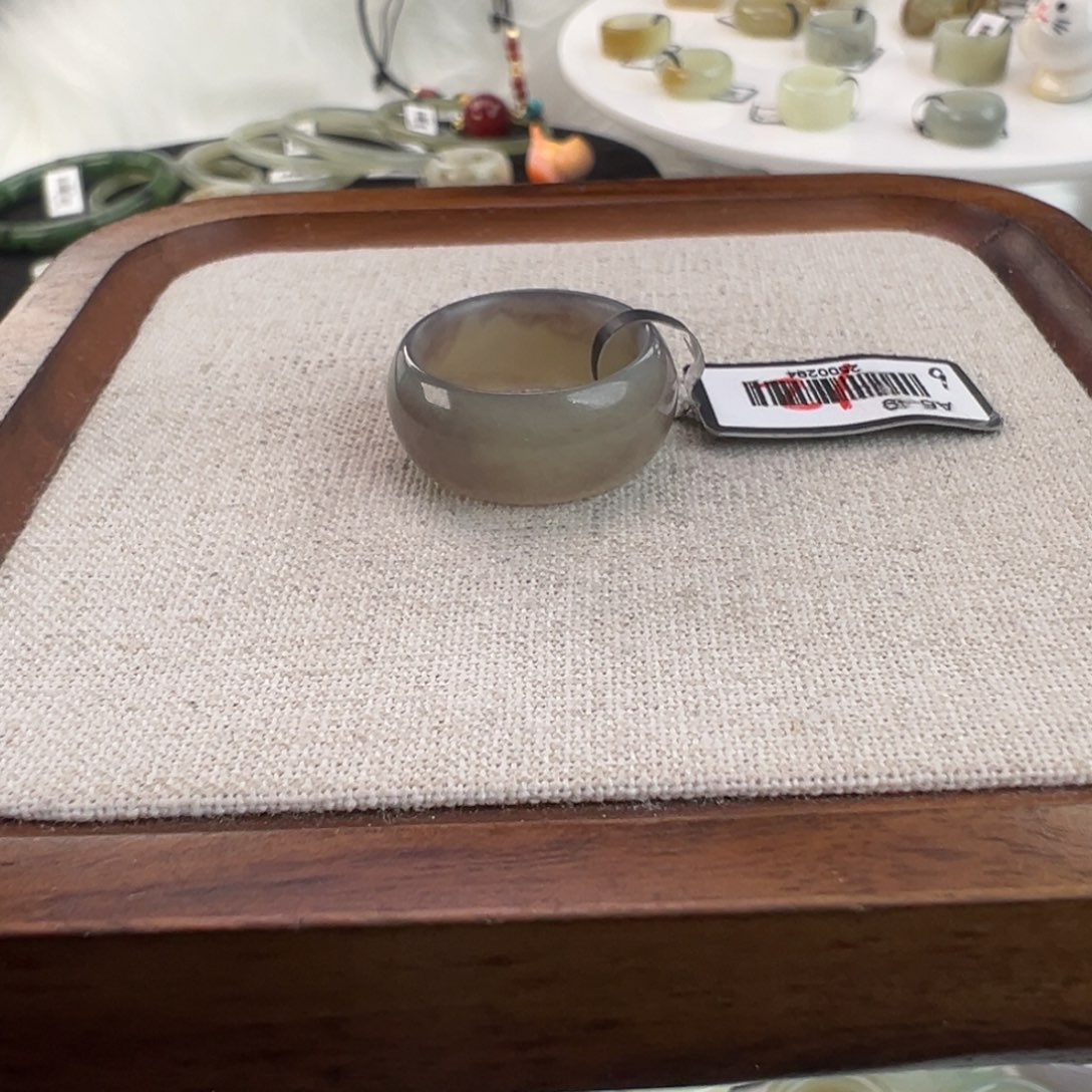 和田玉未镶嵌戒指w96飘紫轮胎17.0不退换