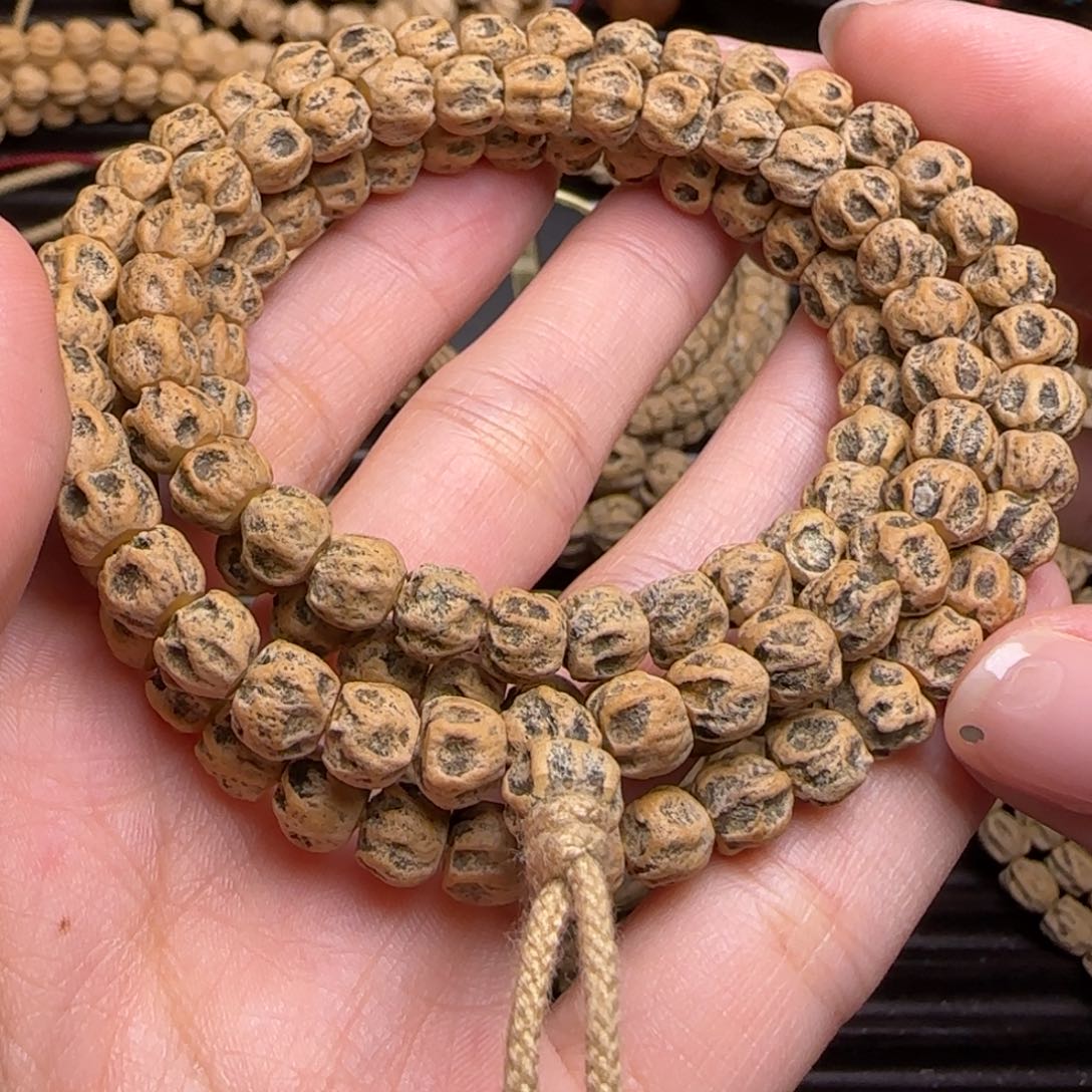 柏香籽/百香籽吊坠郁**生