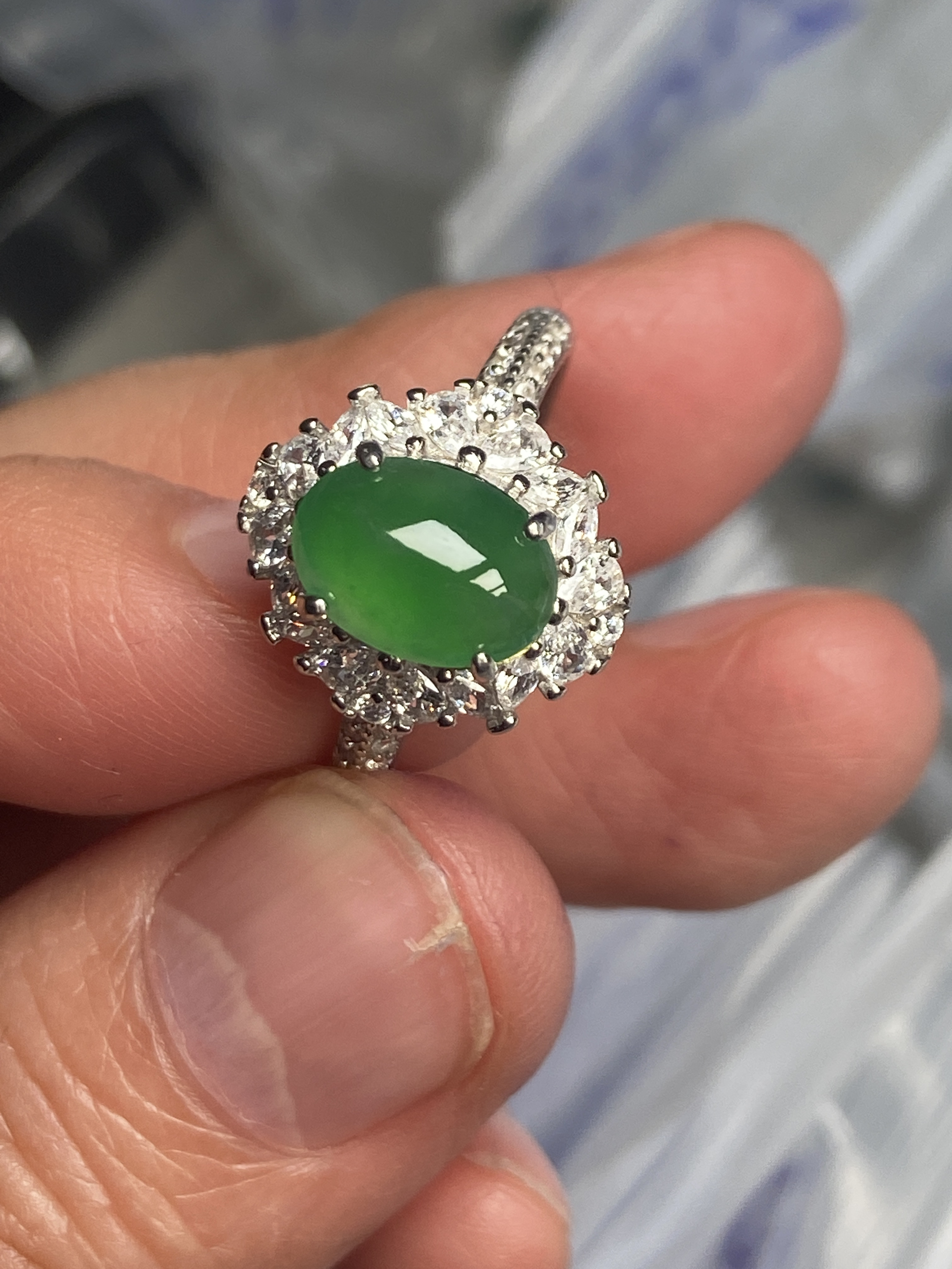 天然缅甸翡翠A货925银镶嵌冰满绿戒指