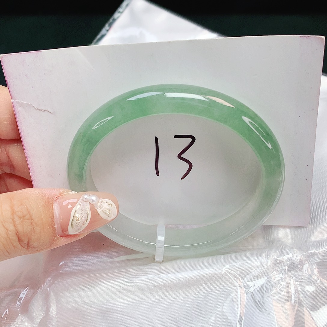 翡翠未镶嵌手镯贵妃54