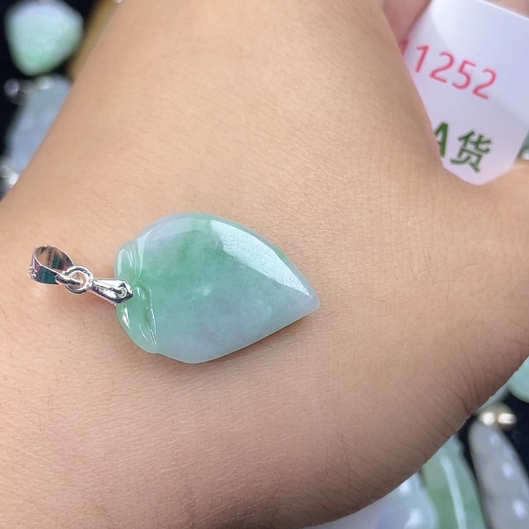 翡翠未镶嵌颈饰天然