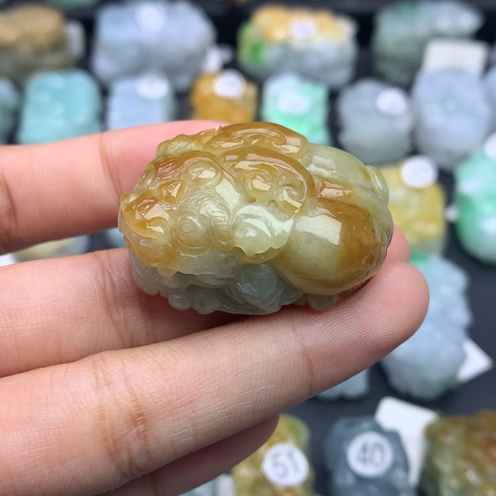 翡翠颈饰未镶嵌天然缅甸翡翠