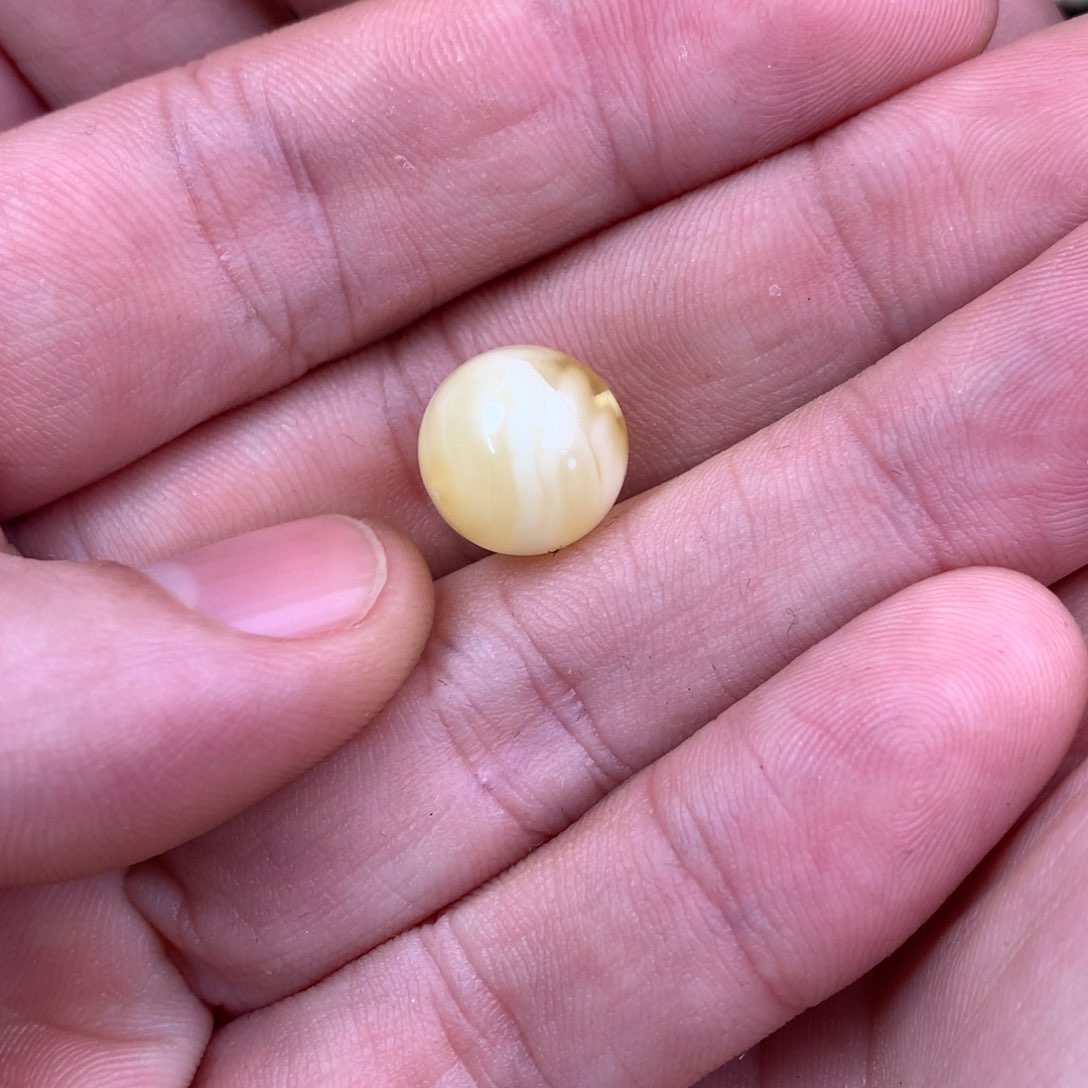 琥珀裸石未镶嵌蜜蜡