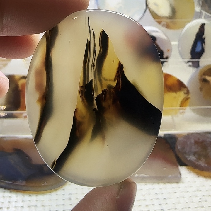 玛瑙/玉髓未镶嵌珠宝奇石