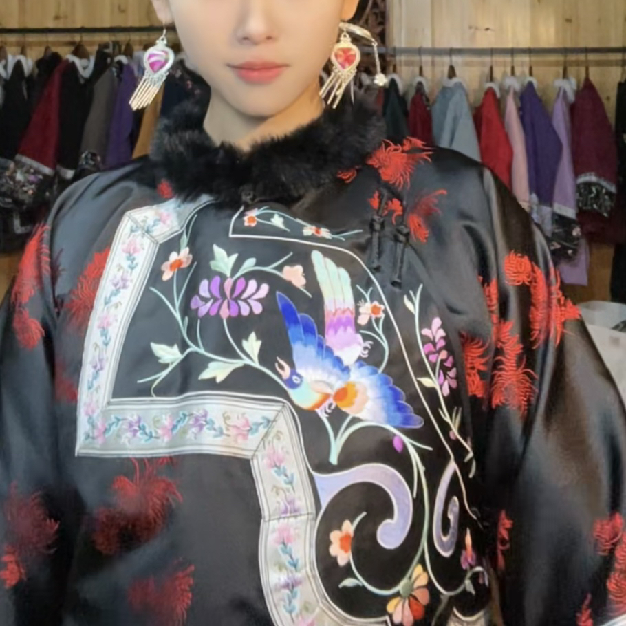 黑色缎面复古刺绣苗族服饰少数民族日常款棉衣