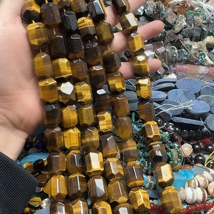 玛瑙/玉髓未镶嵌珠宝半成品一条15x20m黄虎切面桶珠