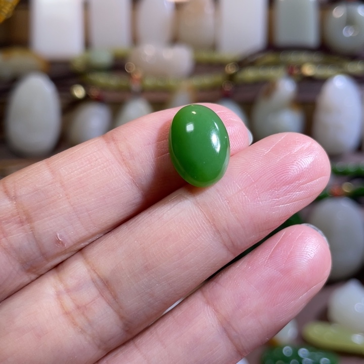 1***8和田玉未镶嵌颈饰