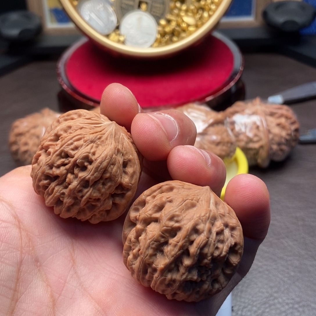 酒***五吊坠文玩核桃平谷凹底