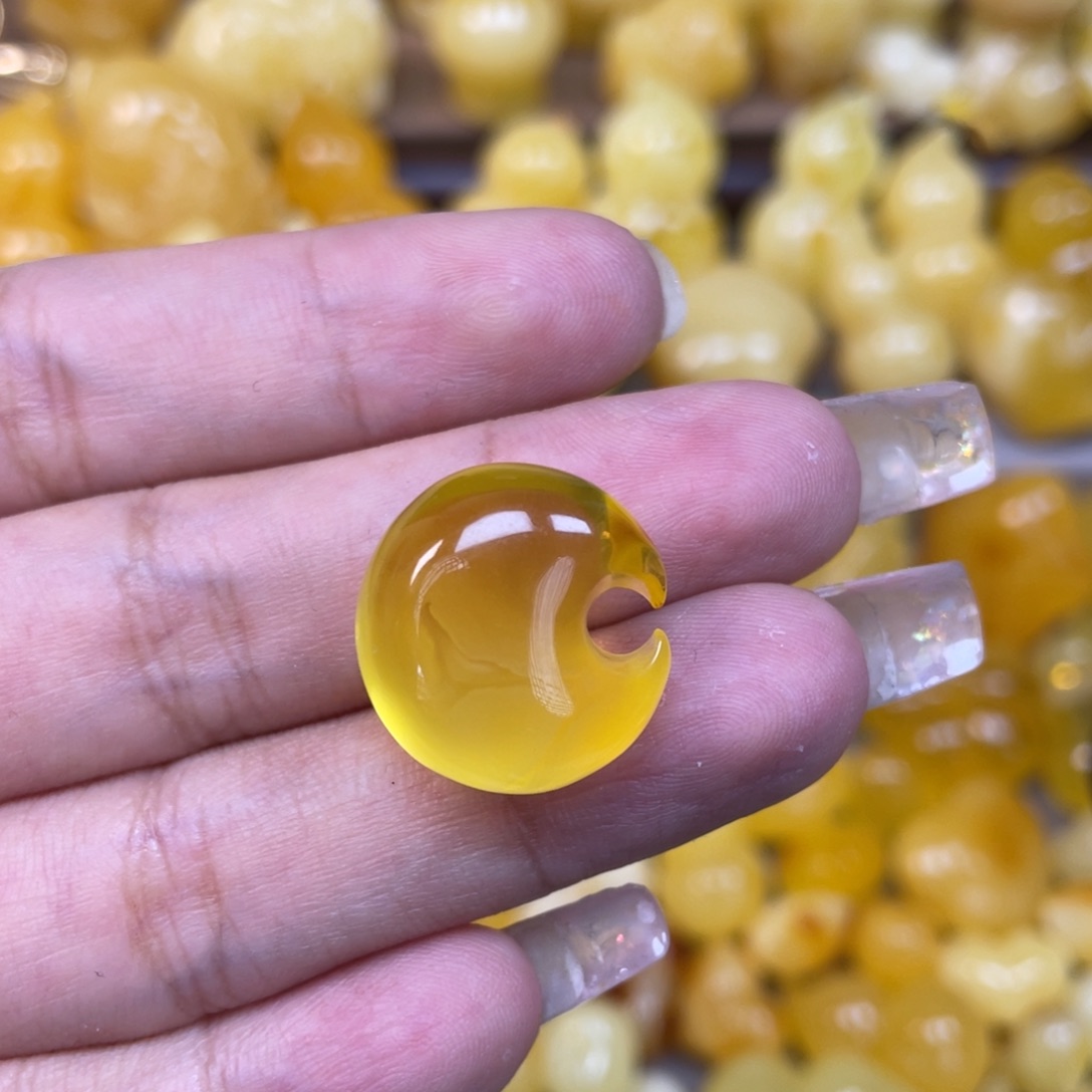 琥珀未镶嵌珠宝奇石