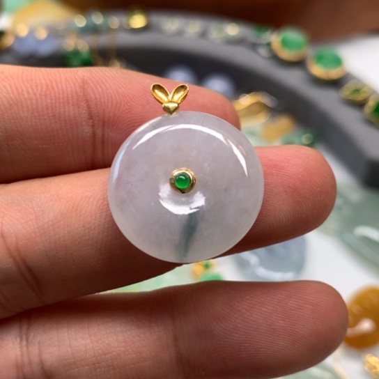 翡翠颈饰18K金镶嵌翡翠