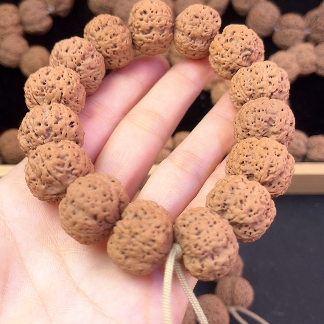 吊坠金刚菩提蜂王肉球21
