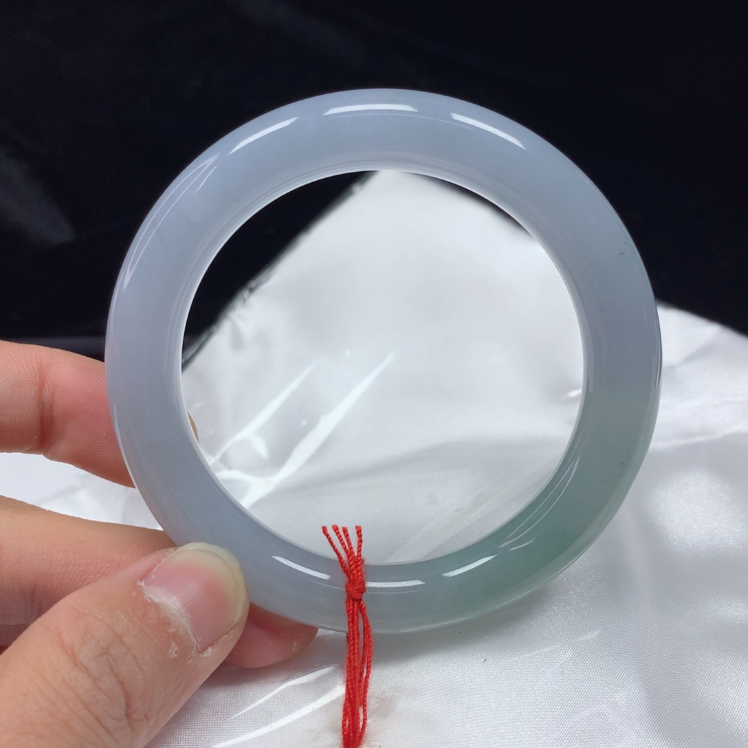 翡翠手镯（圆镯）未镶嵌54.1