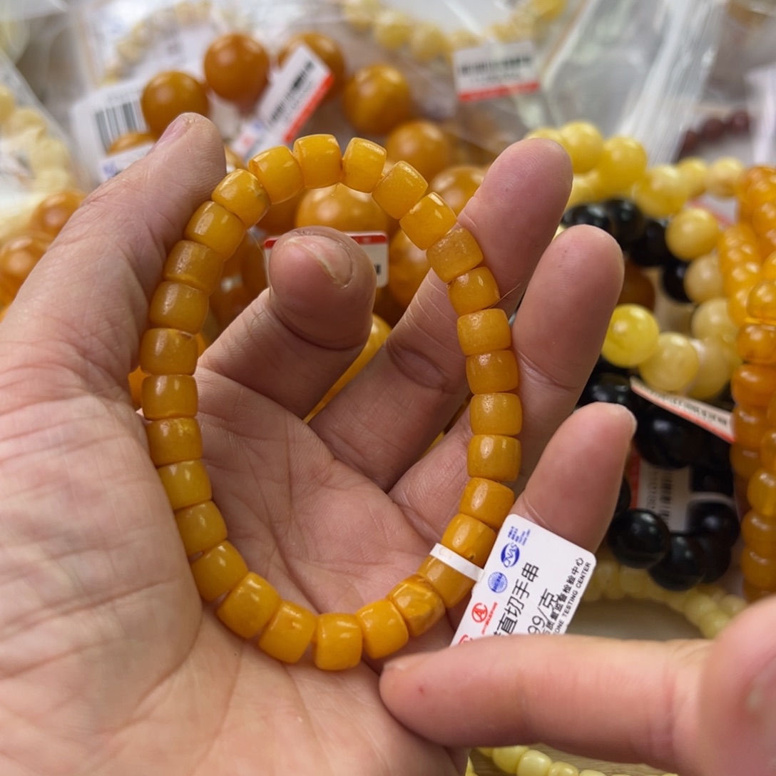 琥珀珠宝奇石未镶嵌