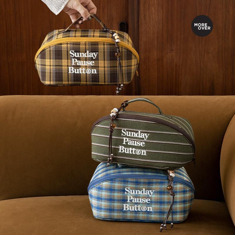 立体化妆颜值防水大容量便携旅行收纳包女用