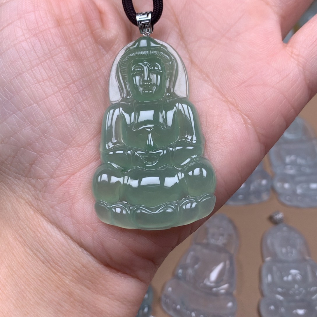翡翠18K金镶嵌颈饰缅甸翡翠A货