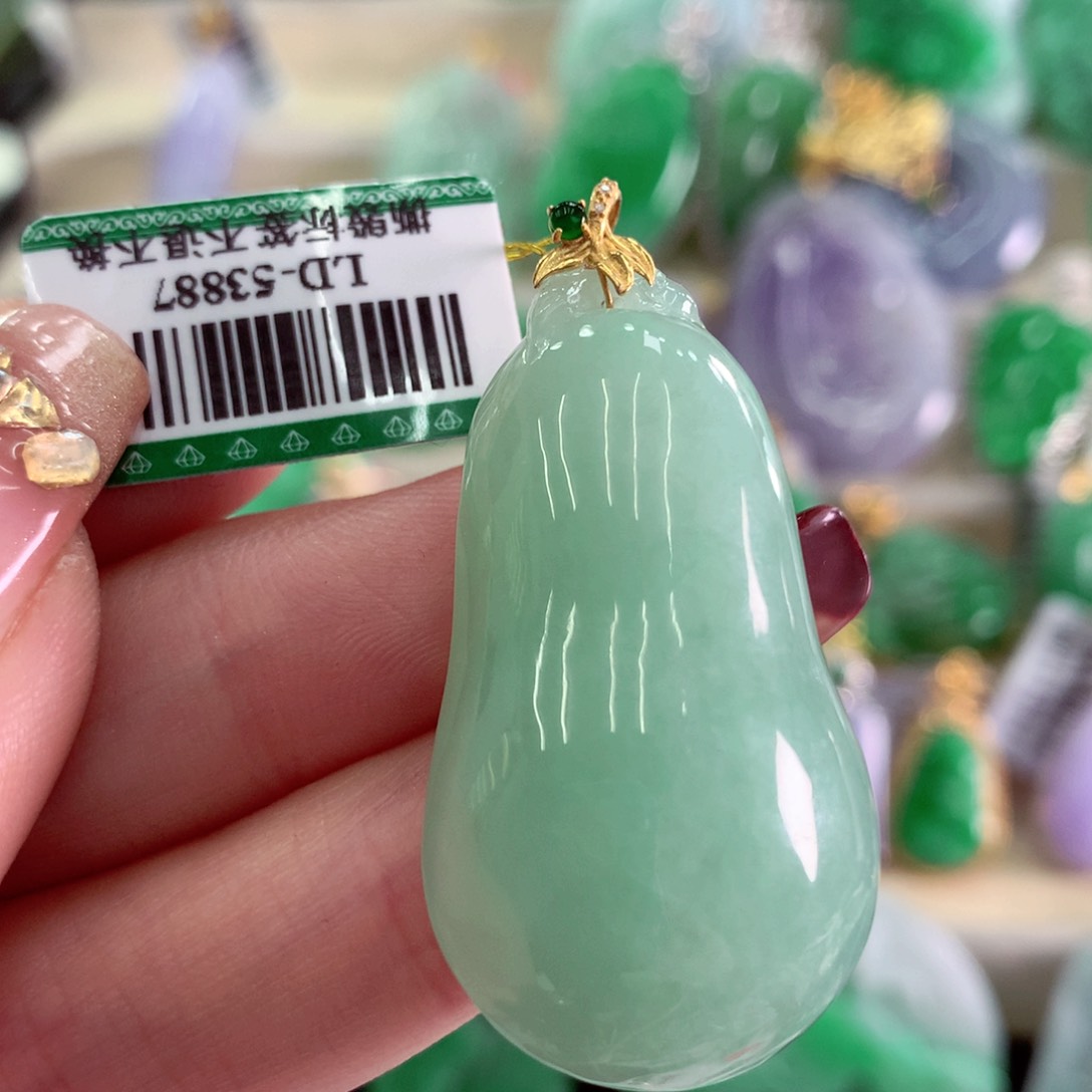翡翠吊坠(不含链)18K金镶嵌