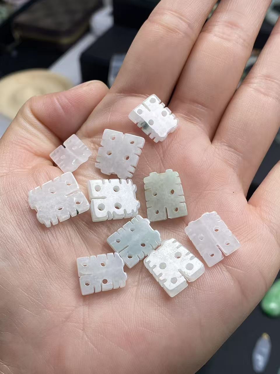 翡翠A货喜字精美挂饰多样用途 仅剩下5个 5个20元 单拿可找客服