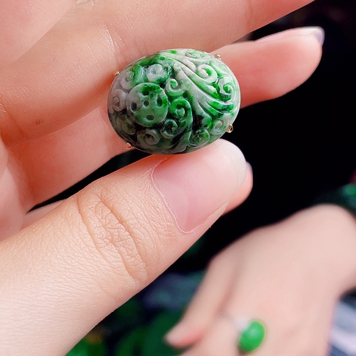 翡翠银S925镶嵌颈饰多样性