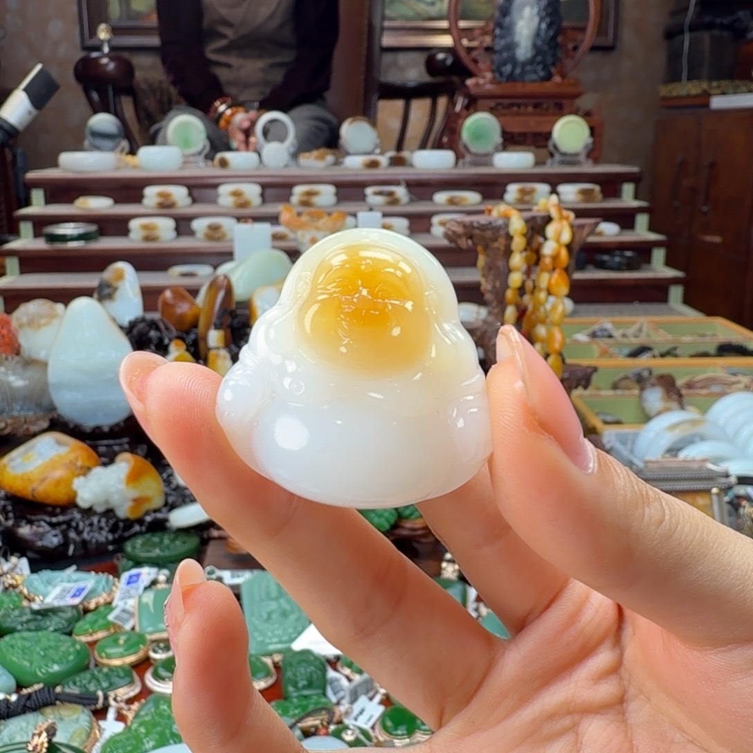 玫****和田玉（糖玉）未镶嵌颈饰