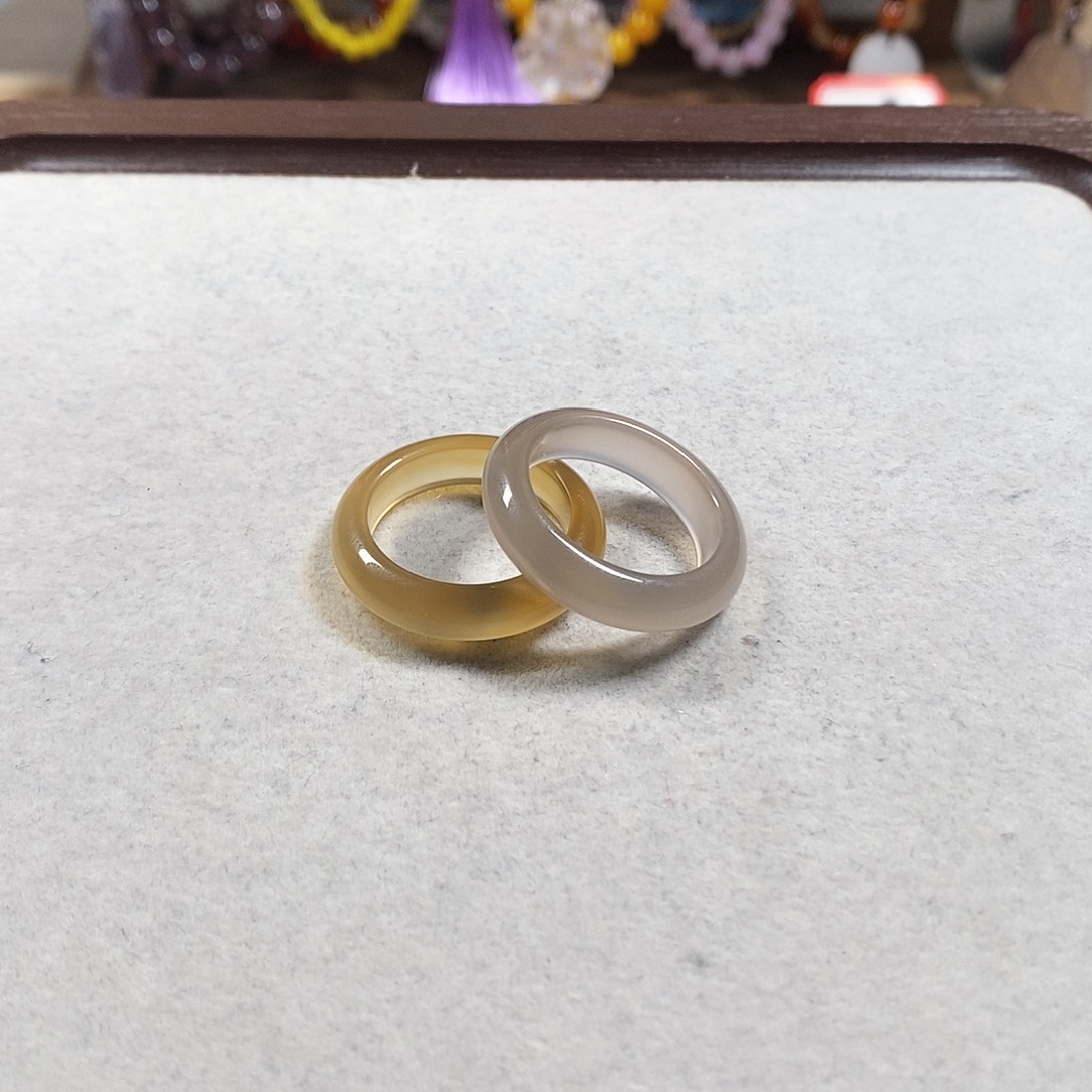 玛瑙/玉髓戒指未镶嵌佐**爱