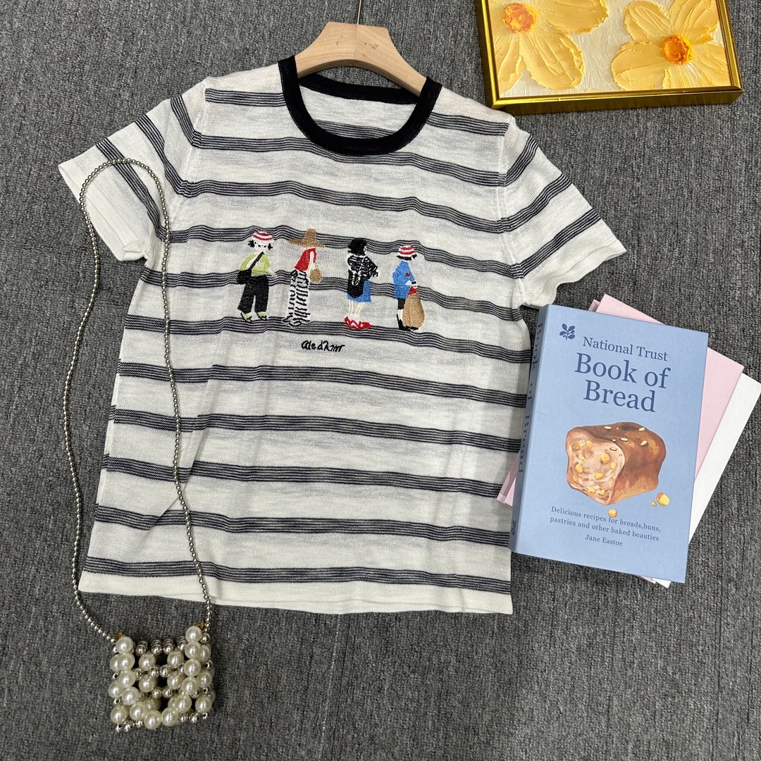 【济州岛】卡通小人刺绣条纹短袖