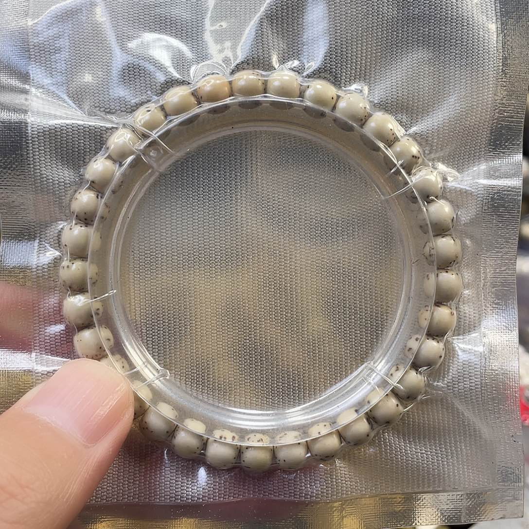 吊坠星月菩提原生态骨瓷白河豚