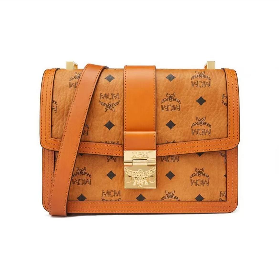 未使用 MCM 达芙妮中号干邑色包/LX00524