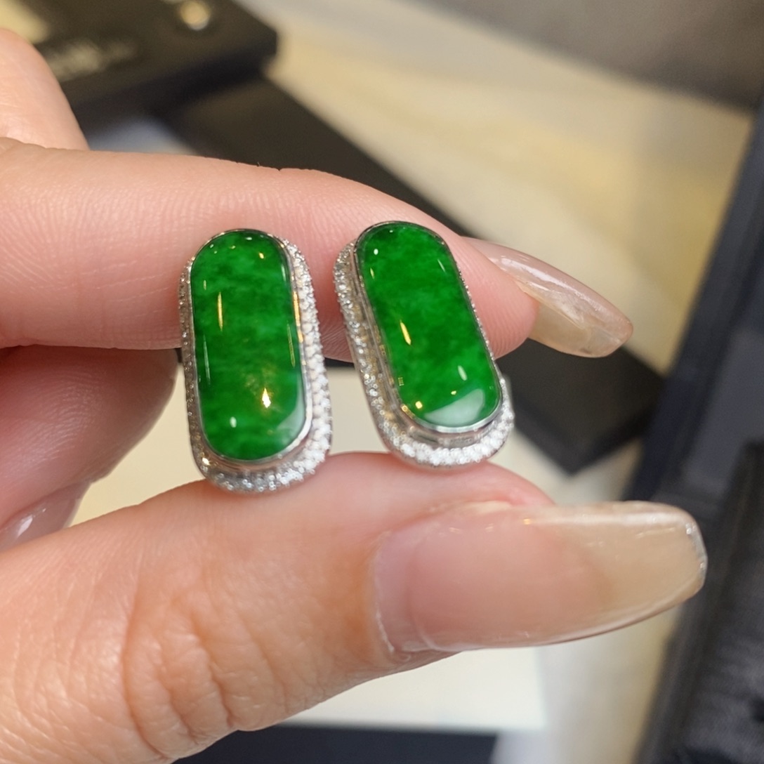 翡翠耳饰18K金镶嵌马鞍